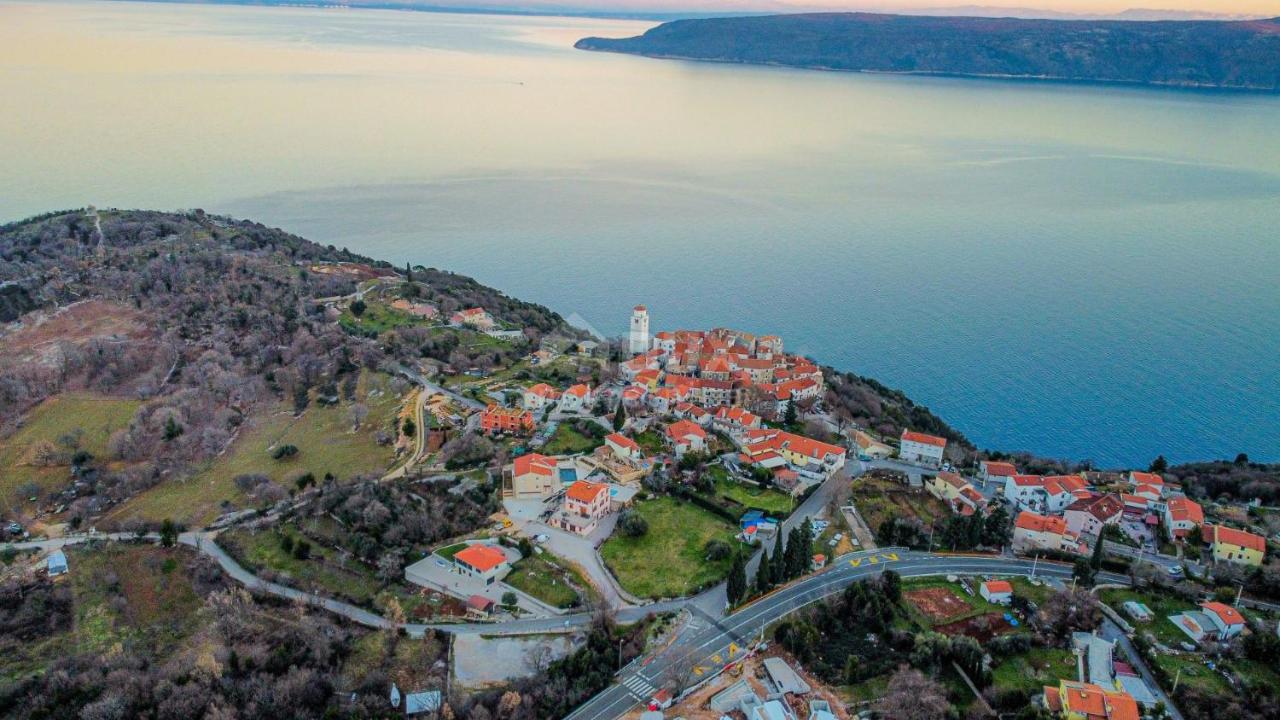 Apartmani Barbara Brseč מראה חיצוני תמונה