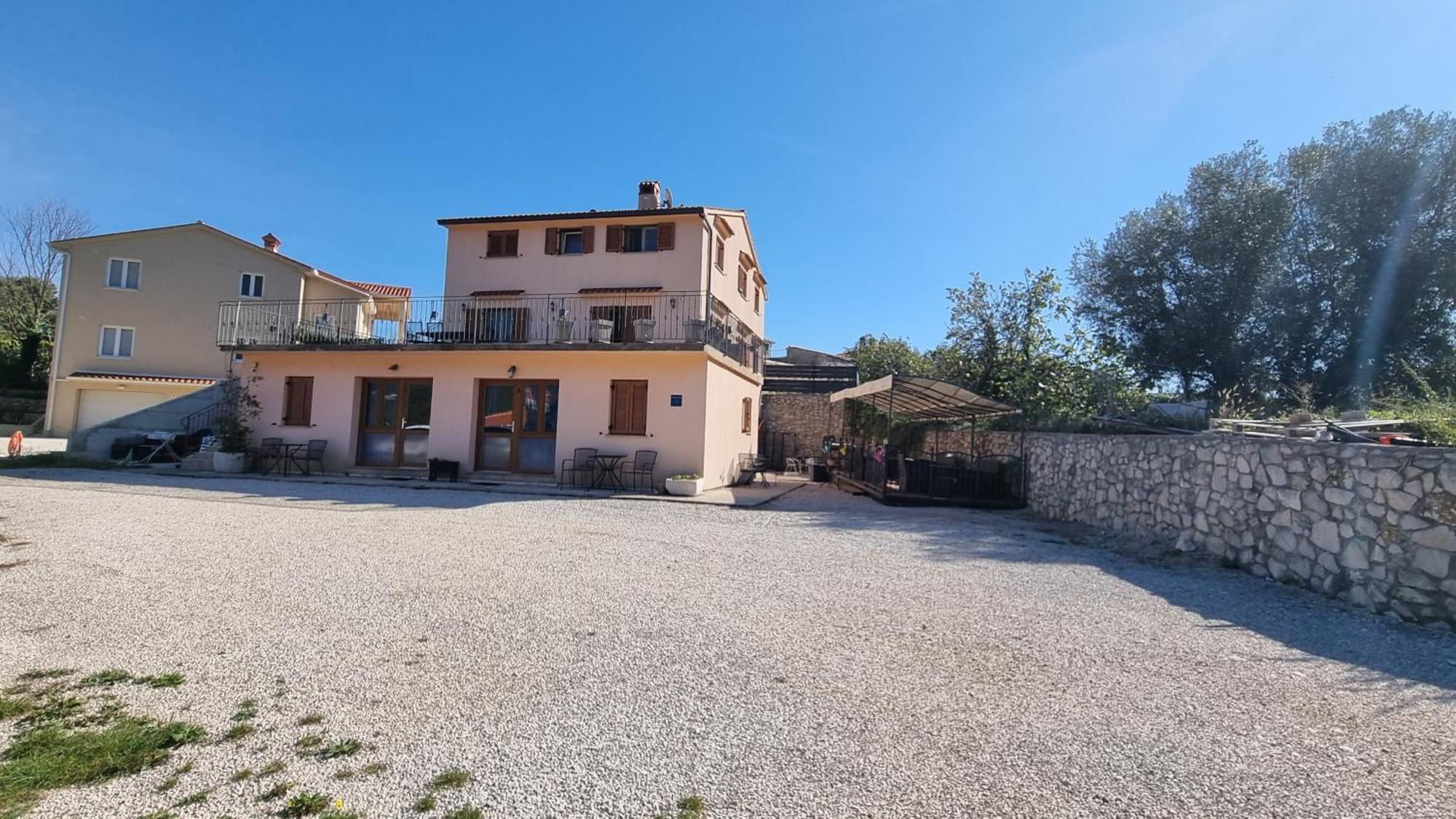 Apartmani Barbara Brseč מראה חיצוני תמונה