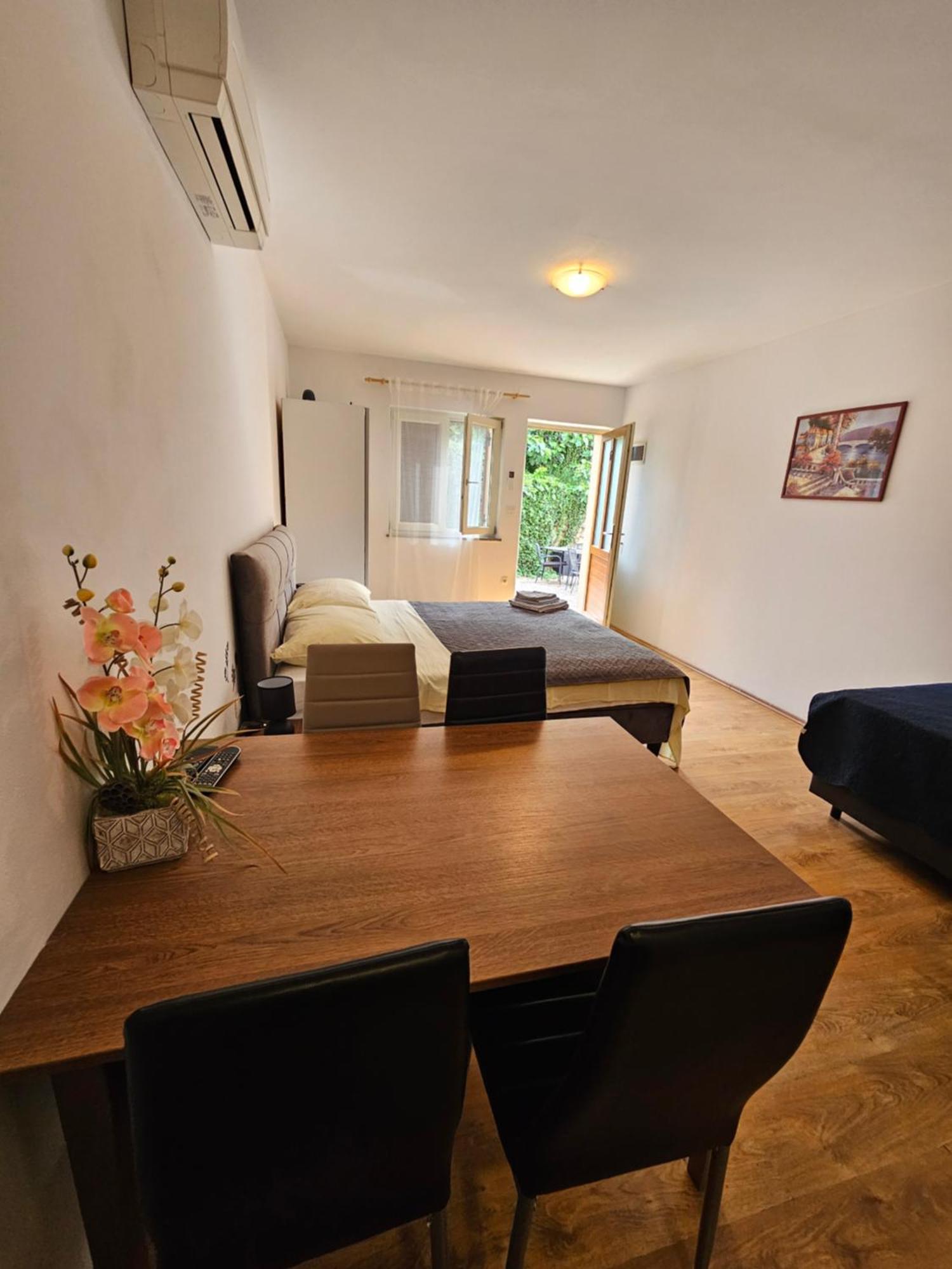 Apartmani Barbara Brseč מראה חיצוני תמונה